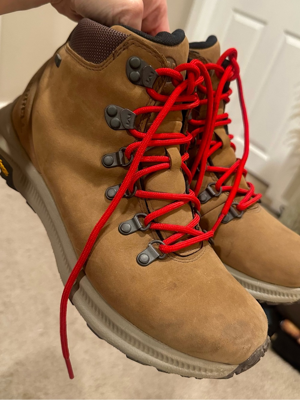 MERRRELL Hiking Boots - Brown with Red Laces